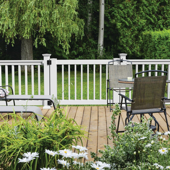 Freedom Lincoln 36-in L x 36-in H White Vinyl Deck Railing Gate (Assembly Required)