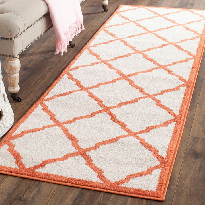 Safavieh Amherst Lowell 2 x 11 Beige/Orange Indoor/Outdoor Trellis Farmhouse/Cottage Runner