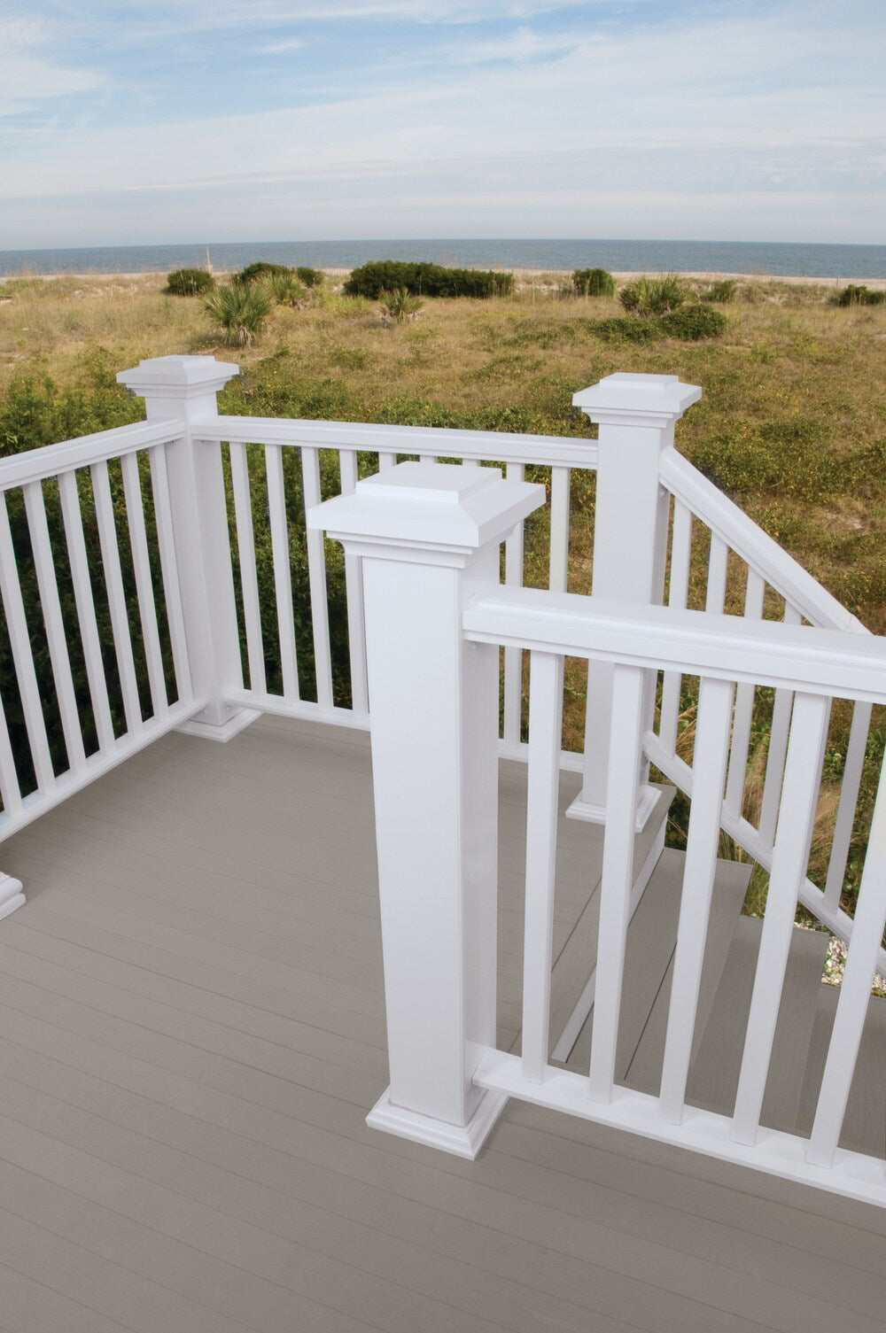 TimberTech Classic Composite Trademark 5.-ft L x 3.5-in W x 2.-in H White Composite Deck Rail