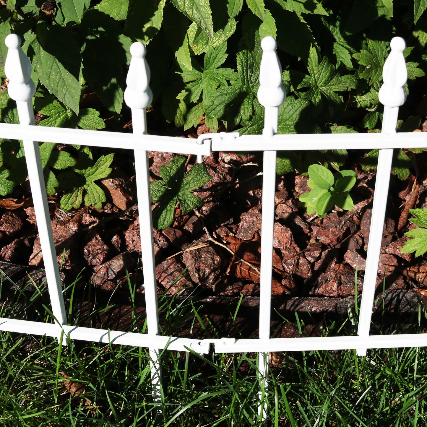 Sunnydaze Decor 2-ft H x 2-ft W White Steel Decorative Fence Panel