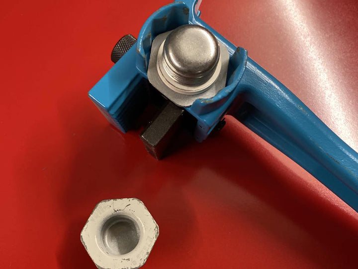 PiranhaTools 40232-581366 14 in. Barrel Bung Wrench with Adjustable Jaw, No-Slip Grip Handle