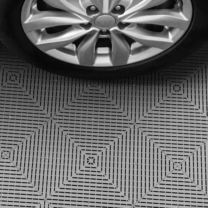 Swisstrax 15.75 in. x 15.75 in. Silver Ribtrax Smooth ECO Flooring (6-Tile/pack) (10 sq. ft.)