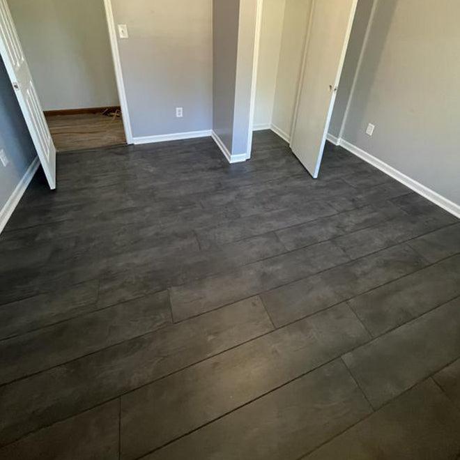 allen + roth Cinder Charcoal 12-mm Thick Water Resistant Wood Plank 8.03-in W x 47.63-in L Laminate Flooring (15.94-sq ft) - Super Arbor