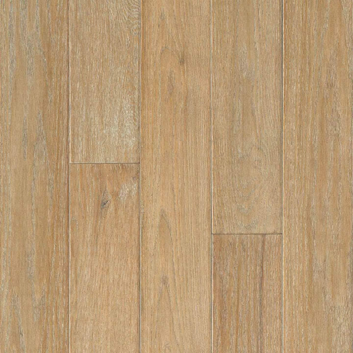 Bruce American Vintage Cozy Living Red Oak 3/4 in. T x 5 in. W Scraped Solid Hardwood Flooring (23.5 sq.ft./ctn)