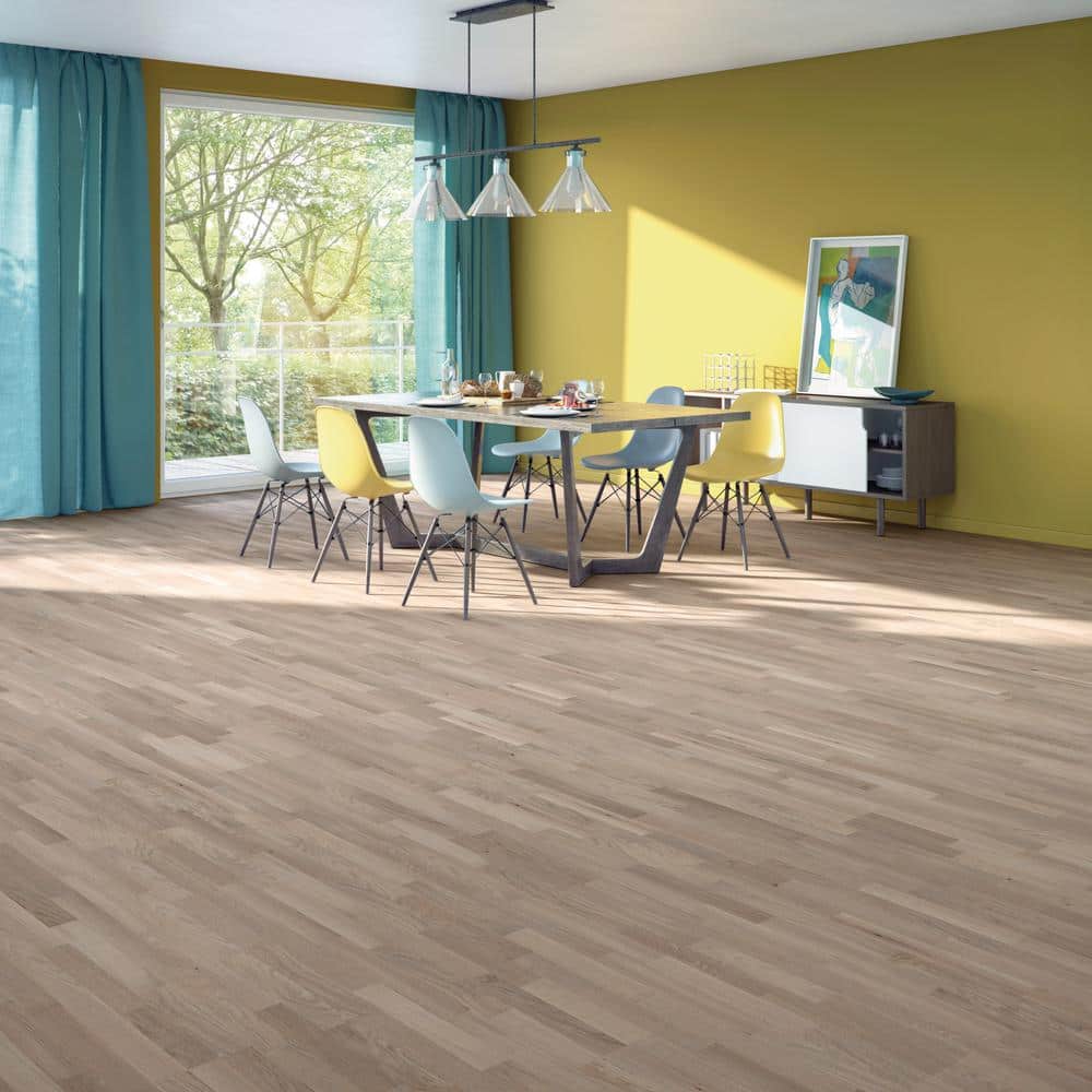 Baltic Wood Smokey Engineered European Oak 1/2 in. T x 7.2 in. W Click Lock Engineered Hardwood Flooring (38.6 sq.ft./case)