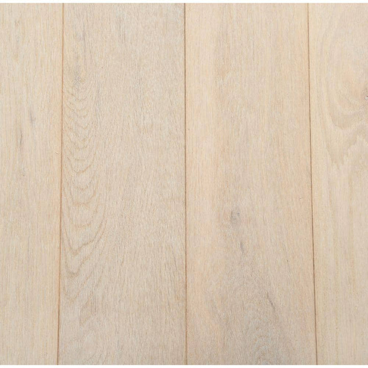 Bruce American Originals Tinted Tea Oak 3/4 in. T x 5 in. W Smooth Solid Hardwood Flooring (23.5 sq.ft./ctn)