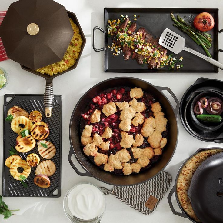 Cast Iron Collection 12 in. Cast Iron Skillet in Black with Lid