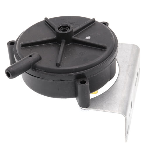 Goodman-Amana 0130F00070 pressure switch - detail view (Product Type: Pressure Switch)