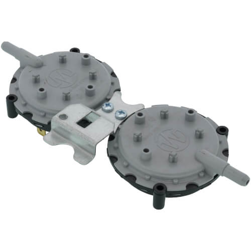 Goodman-Amana 0130F00440 pressure switch - detail view (Product Type: Pressure Switch)