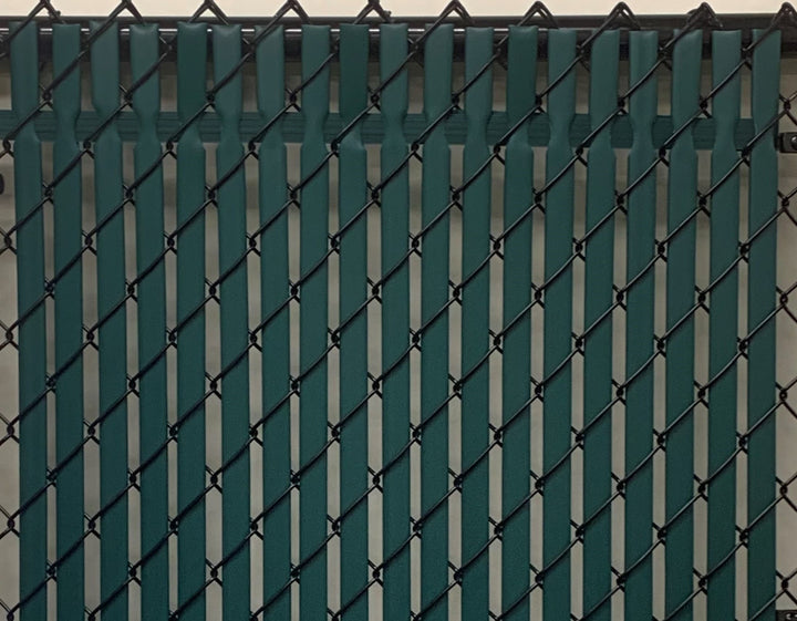 Pexco 8-ft H x 1-in W Green Hdpe Chain Link Fence Slat 82-Pack
