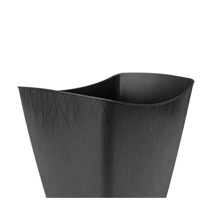 Hefty 3.5-Gallon Black Plastic Trash Can