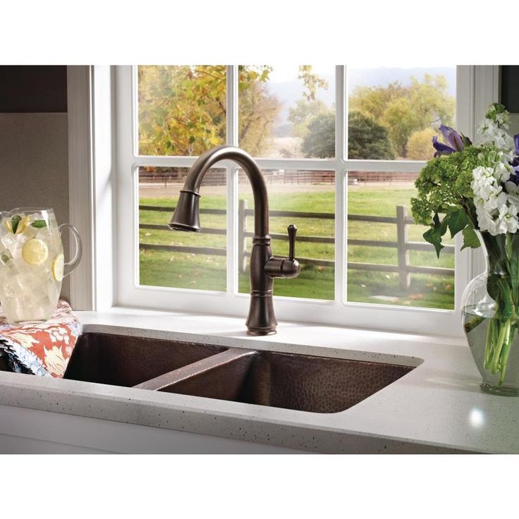 Delta Cassidy Venetian Bronze 1-Handle Deck-Mount Pull-Down Handle Kitchen Faucet