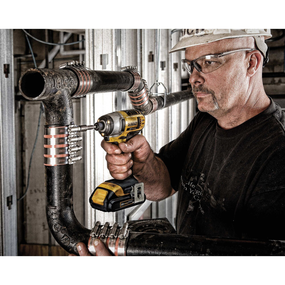 DEWALT 20-Volt MAX Variable Speed Cordless Impact Driver Kit with 2 Batteries, Charger & Bag