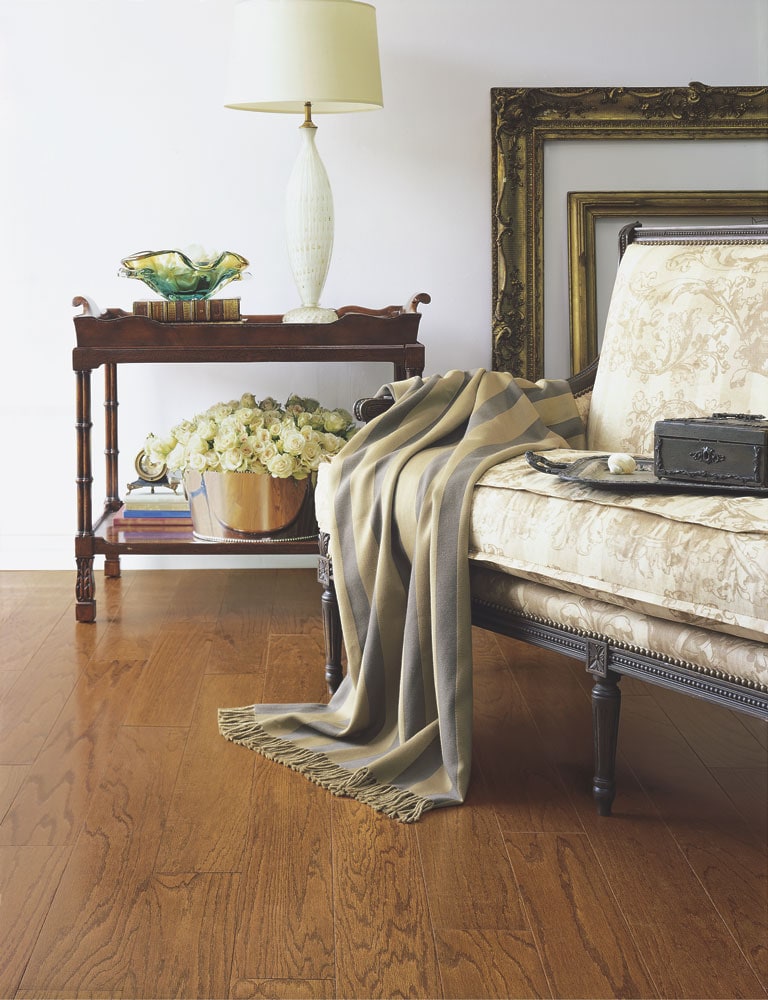 Bruce America's Best Choice Gunstock Oak 3-in W x 3/8-in T x Smooth/Traditional Engineered Hardwood Flooring (15-sq ft / Carton)