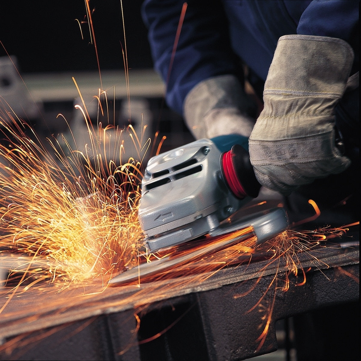 Bosch 7-in 15-Amp Trigger Switch Corded Angle Grinder