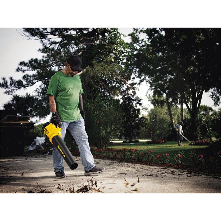 DEWALT 90 MPH 400 CFM 20V MAX Lithium Ion Cordless Handheld Leaf Blower (Tool Only) with Bonus 20V MAX Starter Kit Included