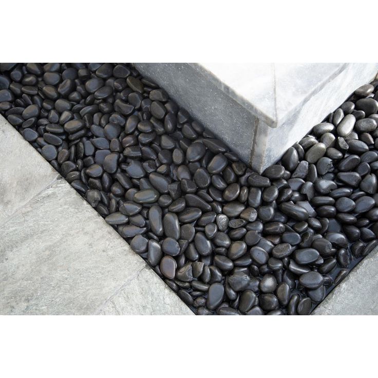 MSI Black Polished 0.5 cu. ft . 0.25 to 0.75 in. Pebbles 40 lb. Bag