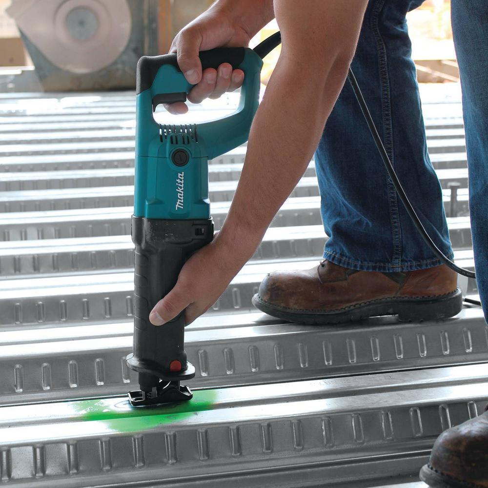11 Amp Corded Variable Speed Reciprocating Saw With Wood Cutting Blade, Metal Cutting Blade and Hard Case, no lock-on - Super Arbor