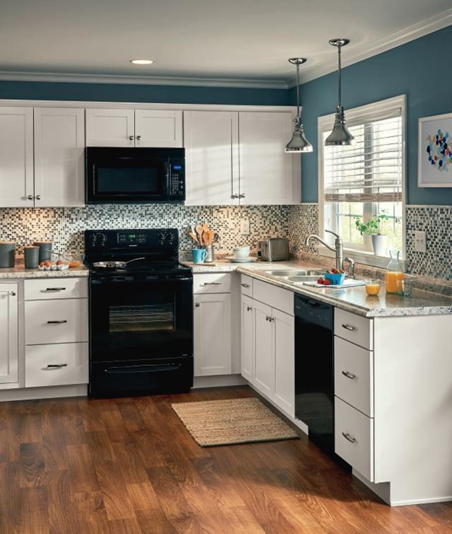 Diamond NOW Arcadia 30-in W x 35-in H x 23.75-in D White 1-Drawer Base Fully Assembled Cabinet (Recessed Panel Shaker Style)