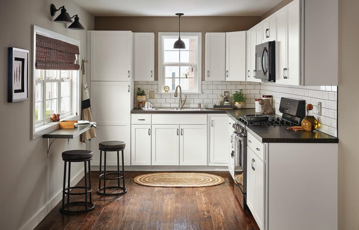 Diamond NOW Arcadia 18-in W x 35-in H x 23.75-in D White 3-Drawer Base Fully Assembled Cabinet (Recessed Panel Shaker Style)