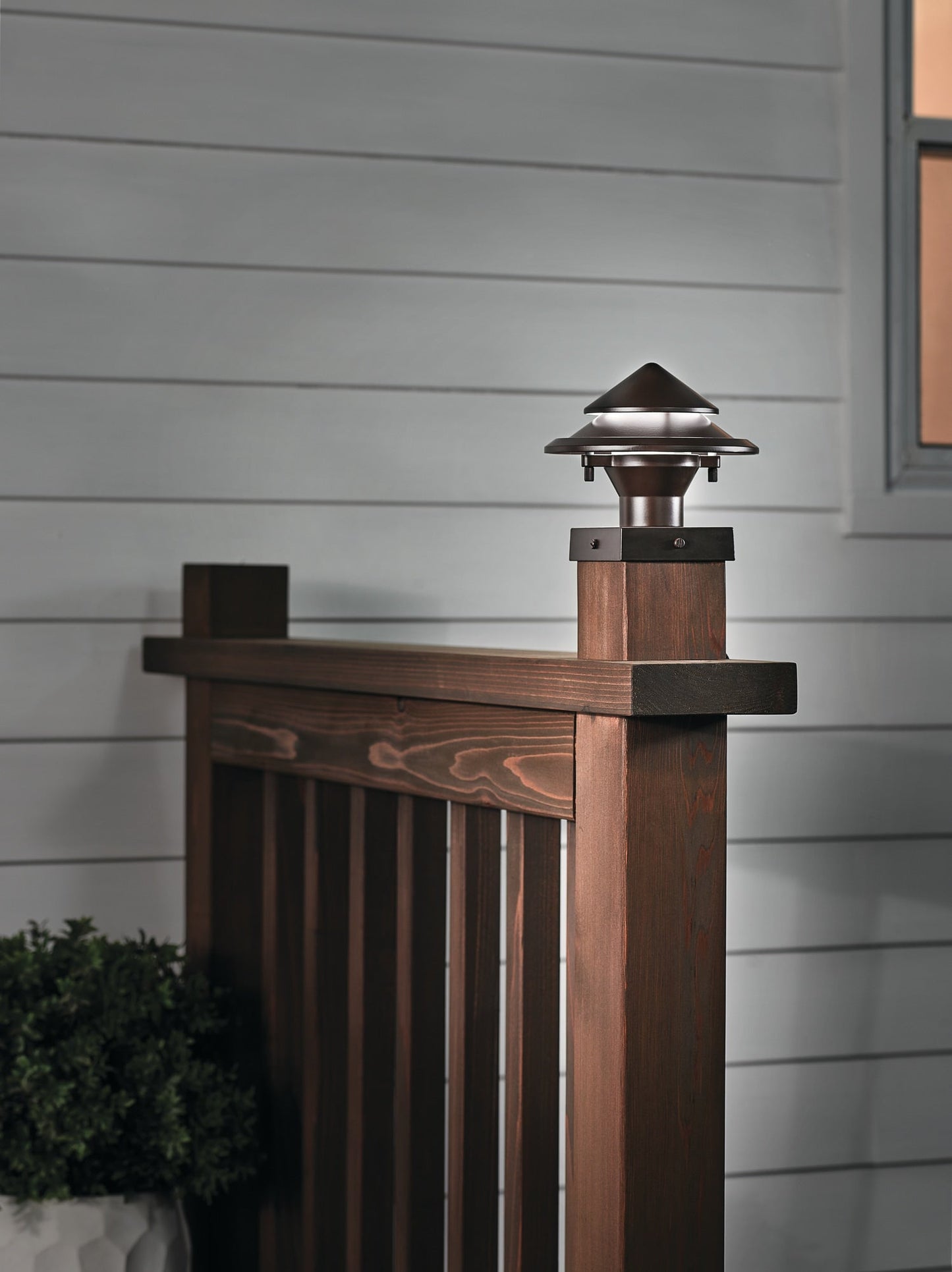 Kichler 4-in x 4-in 250-Lumen 3-Watt Olde Bronze Low Voltage Hardwired LED Outdoor Post Cap Light (3000 K)