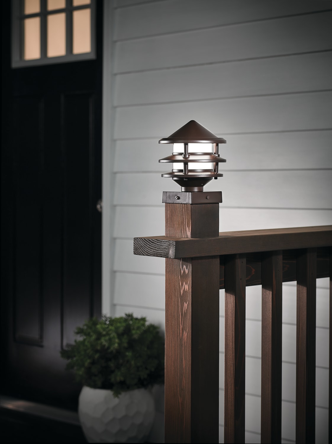 Kichler 4-in x 4-in 200-Lumen 3-Watt Olde Bronze Low Voltage Hardwired LED Outdoor Post Cap Light (3000 K)