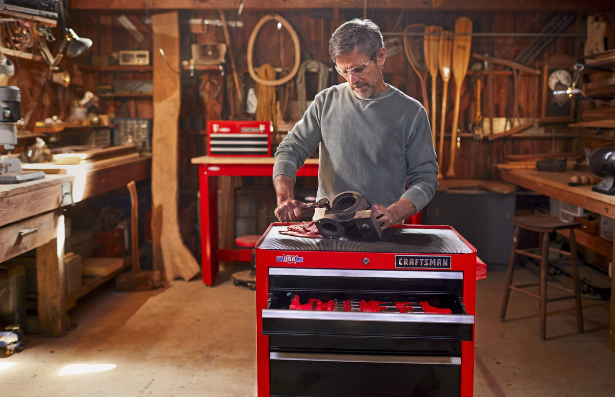 CRAFTSMAN 1000 Series 26.5-in W x 44.25-in H 5-Drawer Ball-Bearing Steel Tool Chest Combo, Black