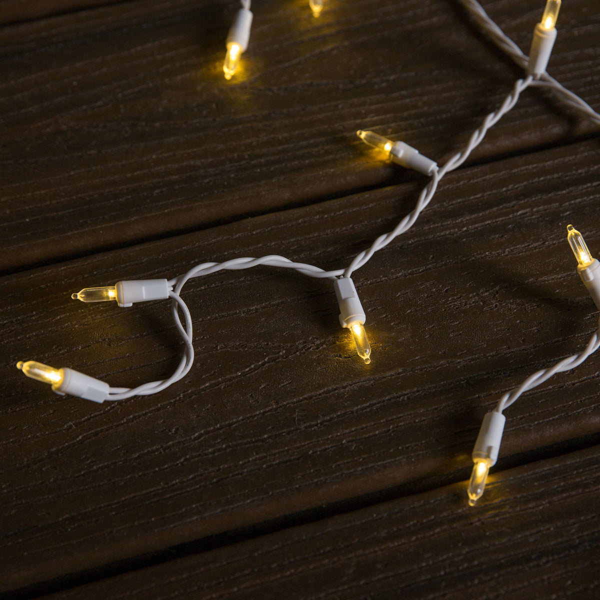 GE StayBright 100-Count Constant White Mini LED Plug-In Christmas Icicle Lights