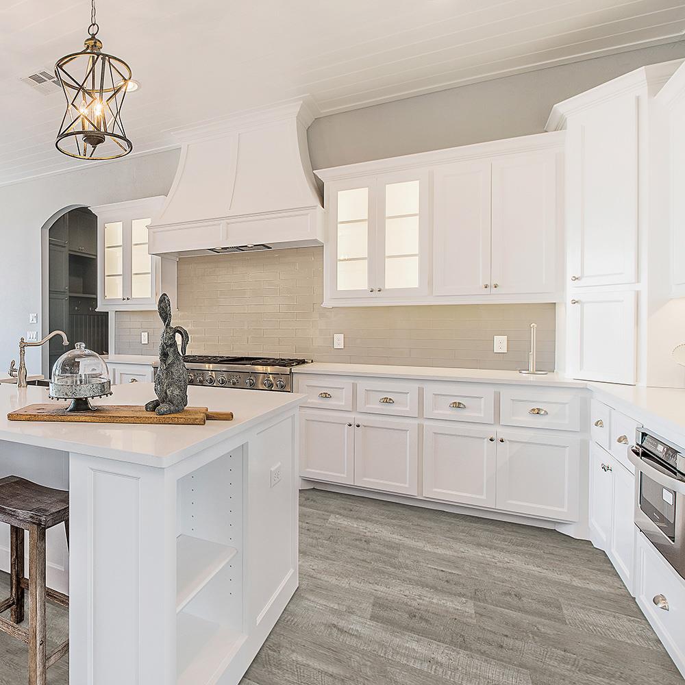 Mohawk Stone Range 7-3/4-in W x 4-1/2-mm T Waterproof Interlocking Luxury Vinyl Plank Flooring, 18.22-sq ft Carton