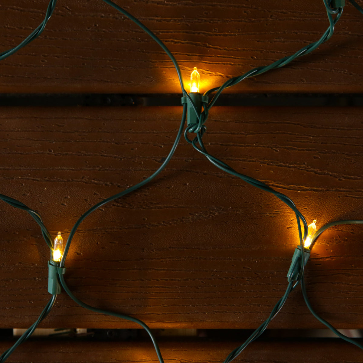 GE StayBright 5-ft x 4-ft Constant White LED Mini Plug-In Christmas Net Lights