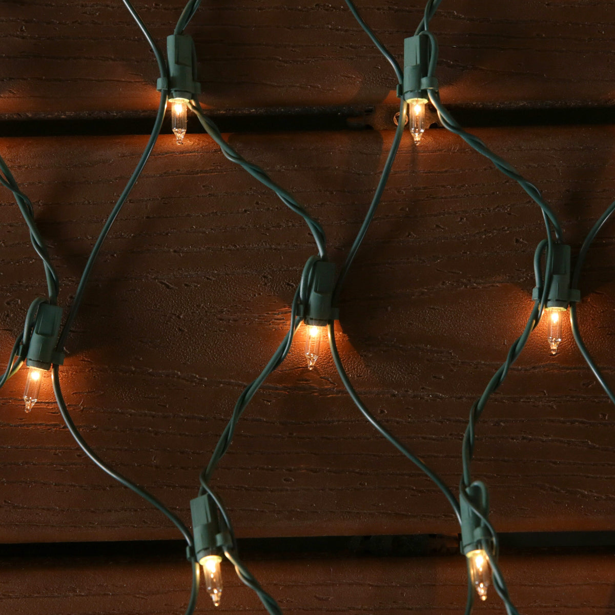 GE ConstantON 6-ft x 4-ft Constant White Incandescent Mini Plug-In Christmas Net Lights
