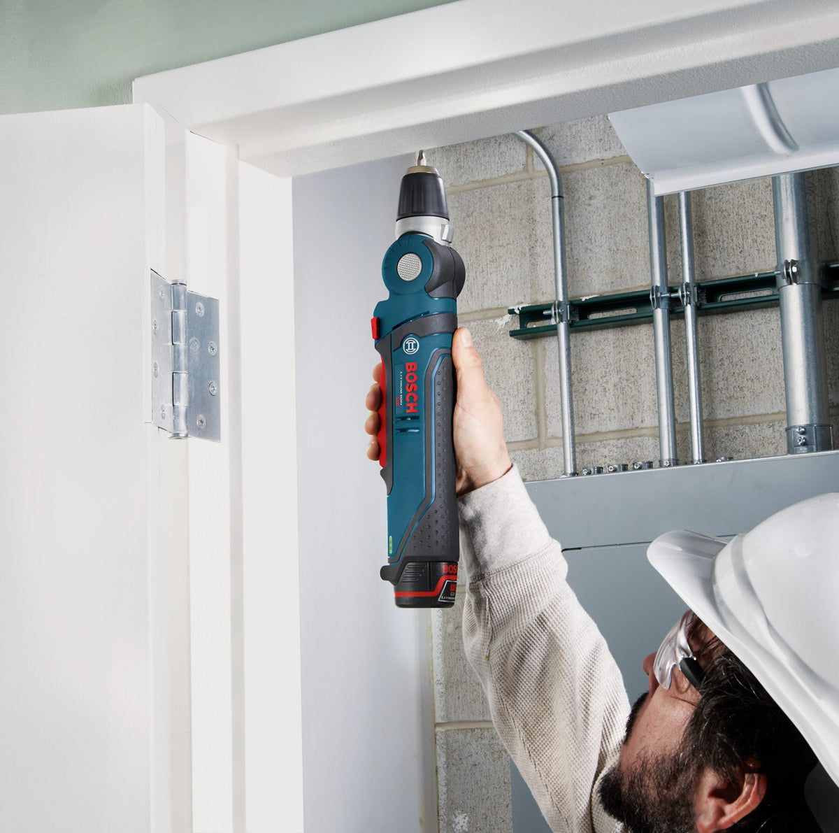 Bosch 12V Max 3/8-in Pivoting-Head Cordless Drill/Driver Kit with Charger and 1 Battery