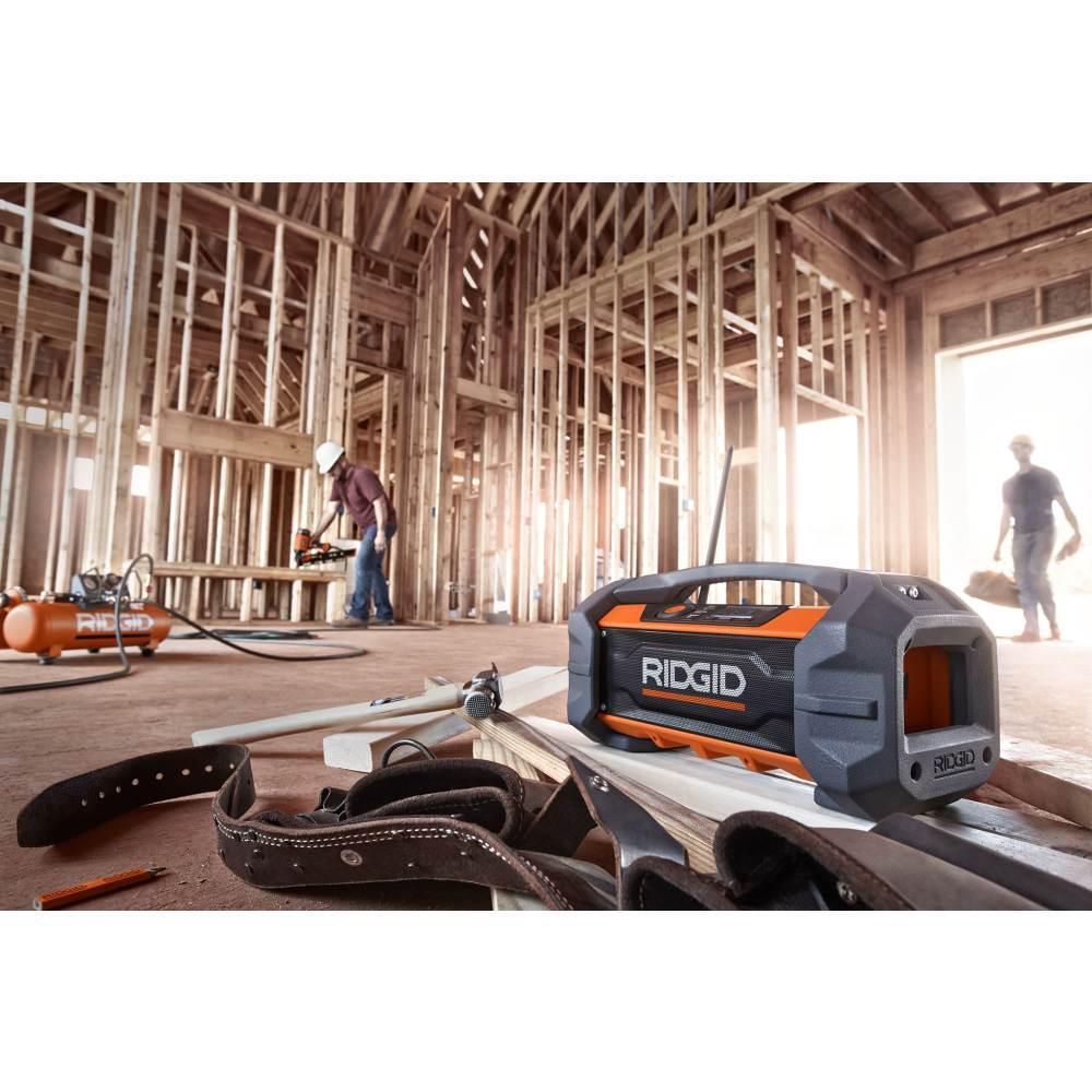 18-Volt Cordless Hybrid Jobsite Radio with Bluetooth Wireless Technology with 1.5 Ah Lithium-Ion Battery - Super Arbor