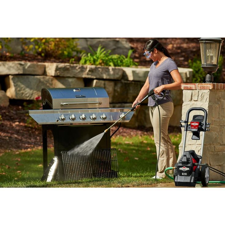 Briggs & Stratton 2200 PSI 1.2 GPM Electric Pressure Washer