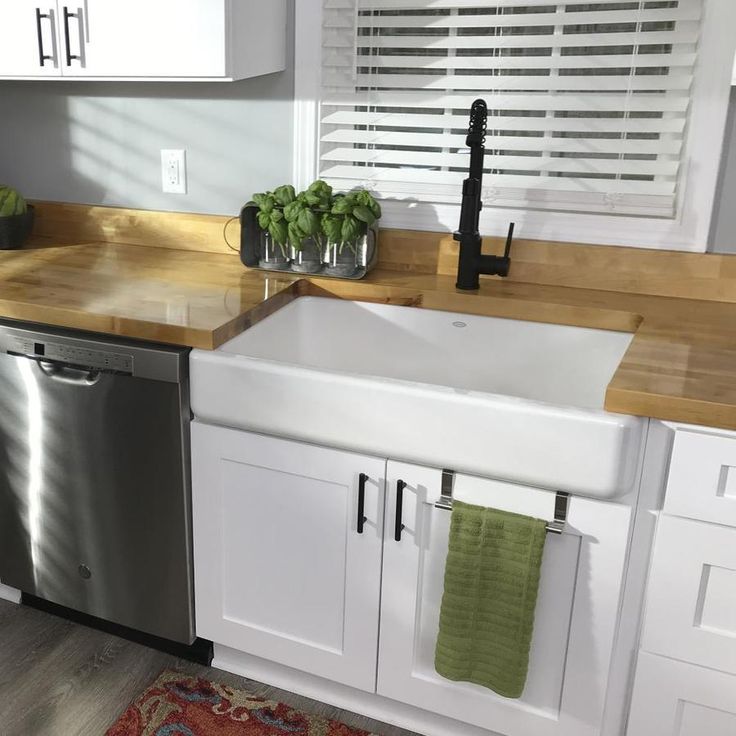 The Baltic Butcher Block 8-ft Natural Straight Butcher Block Birch Kitchen Countertop