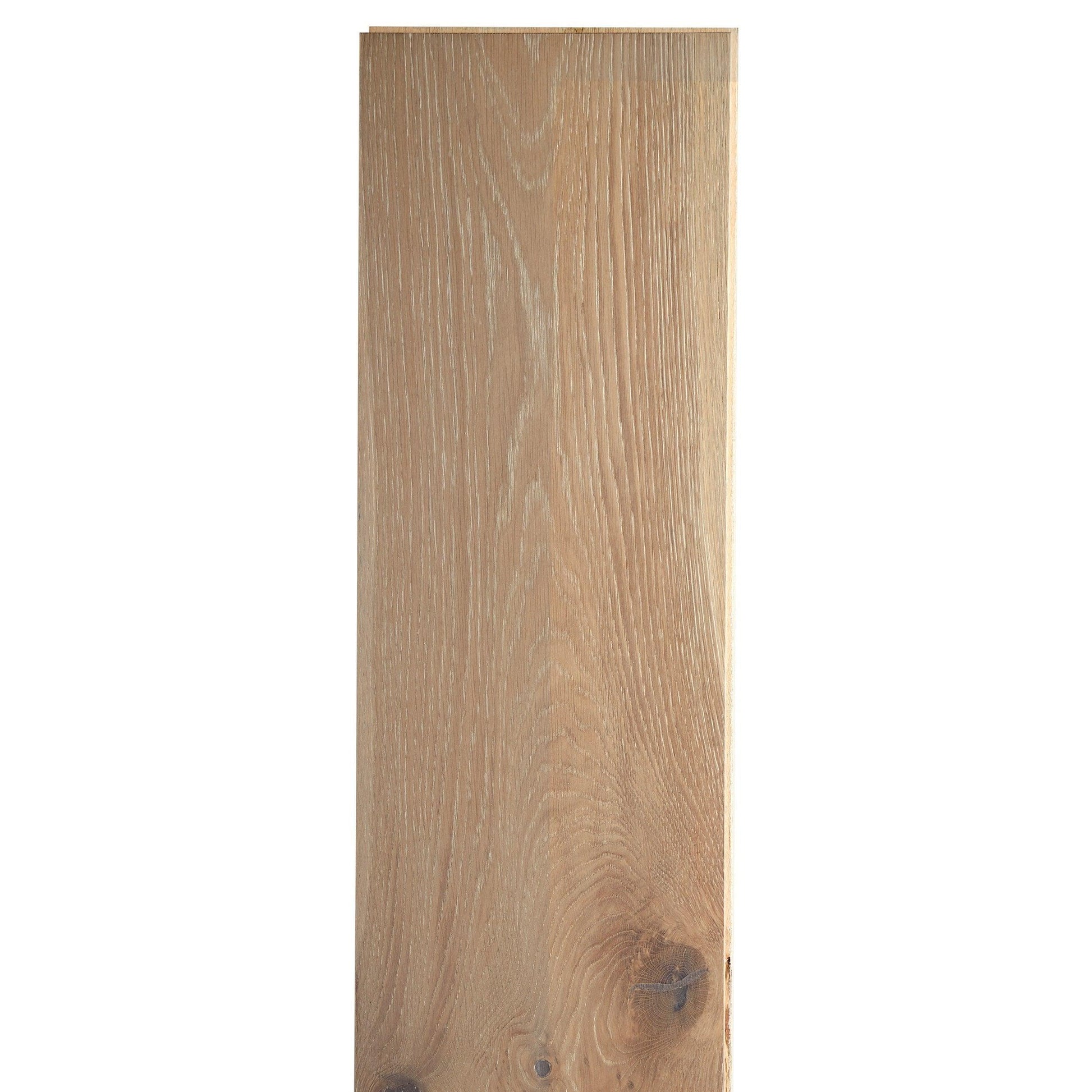 100836790_harbor-mist-white-oak-wire-brushed-sawn-engineered-hardwood_1_fmt=auto&qlt=85_1192523921
