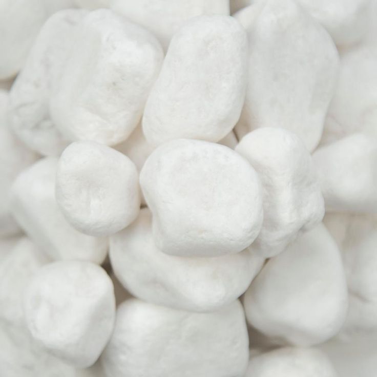 MSI Himalaya White 0.5 cu. ft . 1 to 2 in. Pebbles. 40 lbs. Bag (55 Bags/Pallet)
