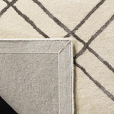 Safavieh Himalaya Ama 2 x 8 Ivory/Dark Gray Indoor Trellis Handcrafted Wool Runner Rug