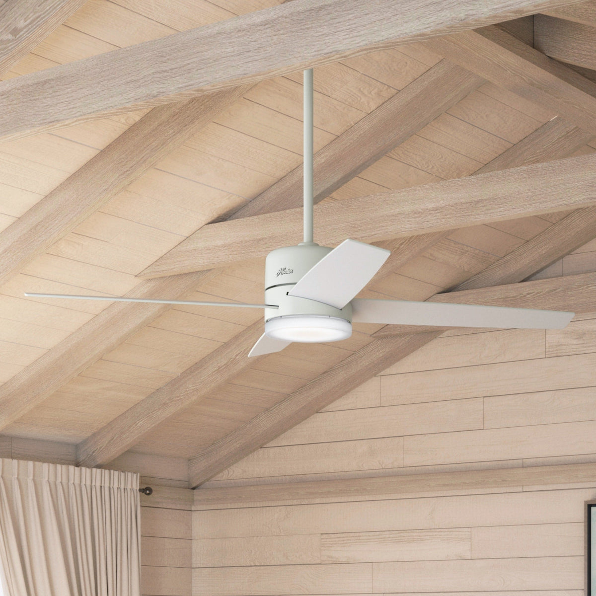 Hunter Advocate WiFi-Enabled DC Motor 60-in Fresh White Indoor Smart Ceiling Fan with Remote (4-Blade)