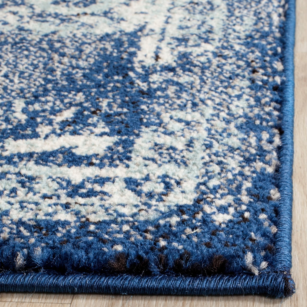 Safavieh Evoke Isla 2 x 5 ft Navy/Ivory Indoor Distressed/Overdyed Vintage Runner Rug