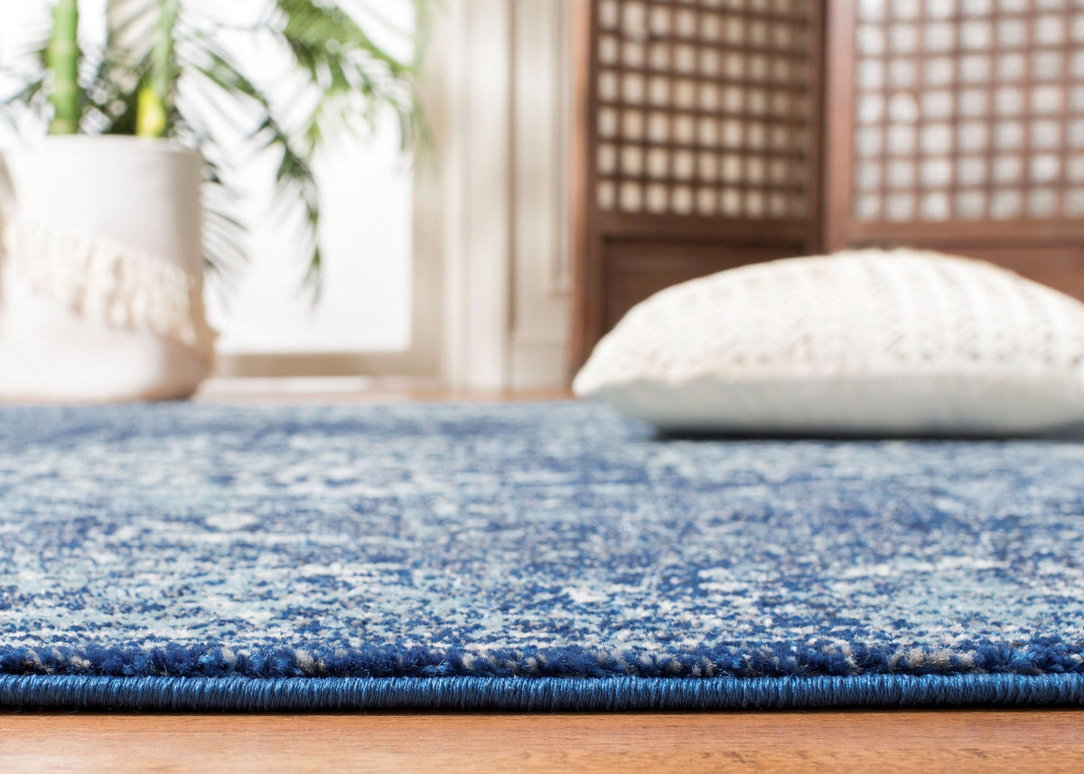 Safavieh Evoke Isla 2 x 5 ft Navy/Ivory Indoor Distressed/Overdyed Vintage Runner Rug