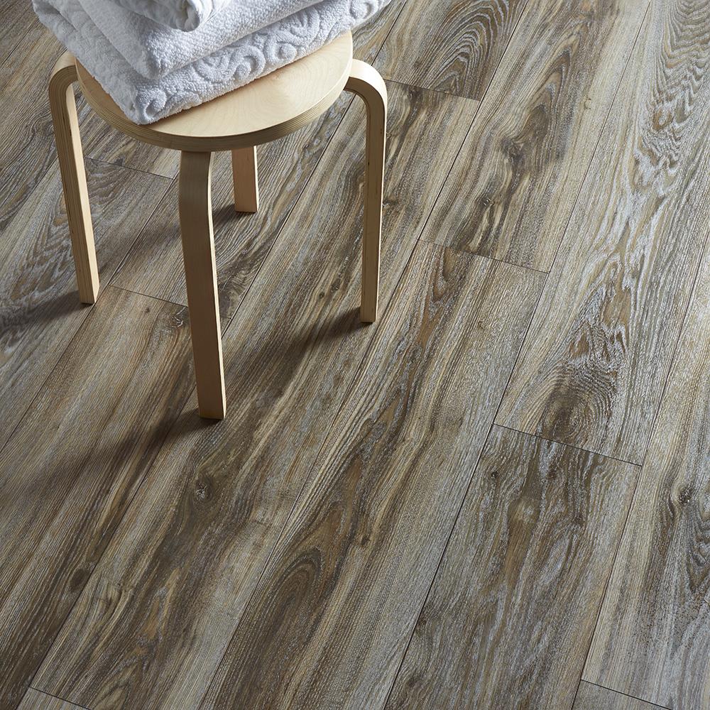 Mohawk Parkfield 7-3/4-in W x 4-1/2-mm T Waterproof Interlocking Luxury Vinyl Plank Flooring, 20-mil Wear Layer (18.22-sq ft/Carton)
