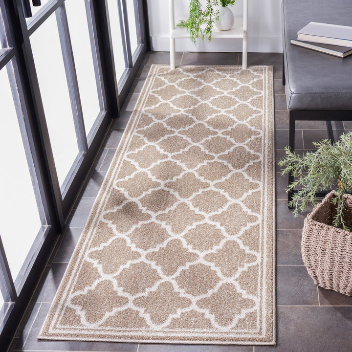 Safavieh Amherst Kelly 2 x 17 Wheat/Beige Indoor/Outdoor Trellis Farmhouse/Cottage Runner
