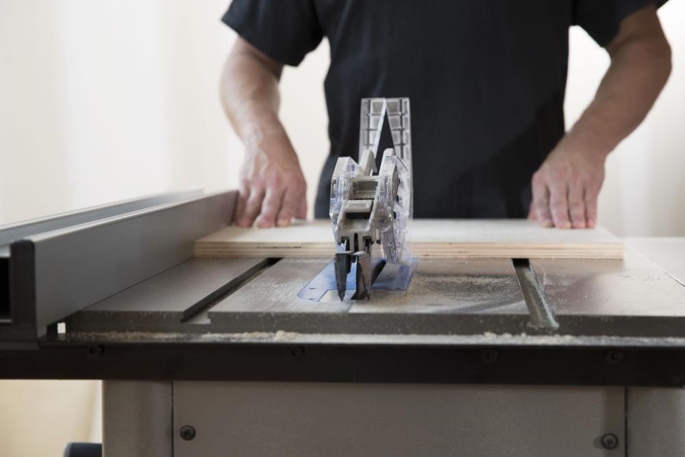 DELTA 10-in Carbide-Tipped Blade 13-Amp Table Saw