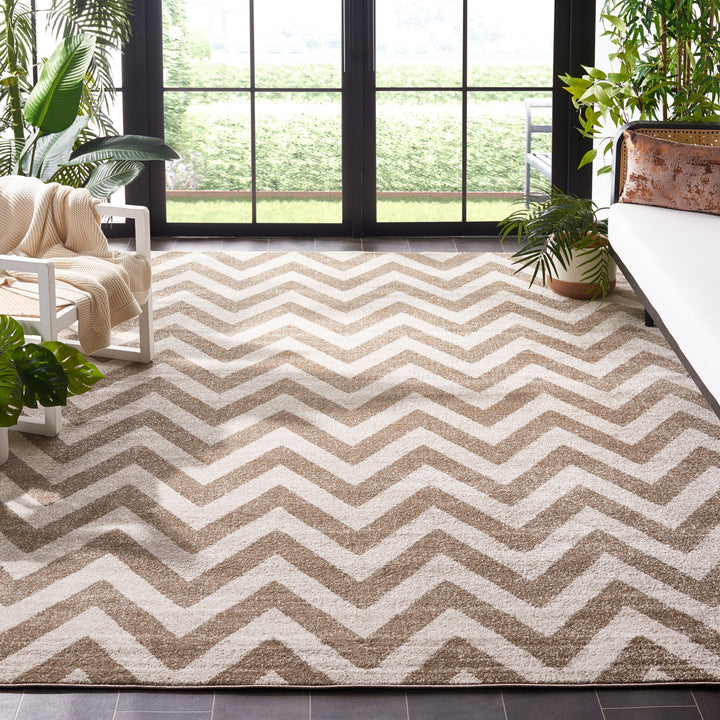 Safavieh Amherst Bellport 10 x 14 Wheat/Beige Indoor Chevron Mid-Century Modern Area Rug
