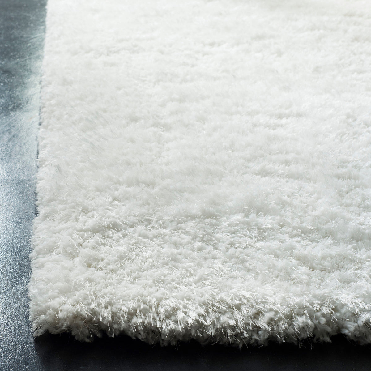 Safavieh Toronto Leaside Shag 3 x 5 Ivory Indoor Solid Handcrafted Throw Rug
