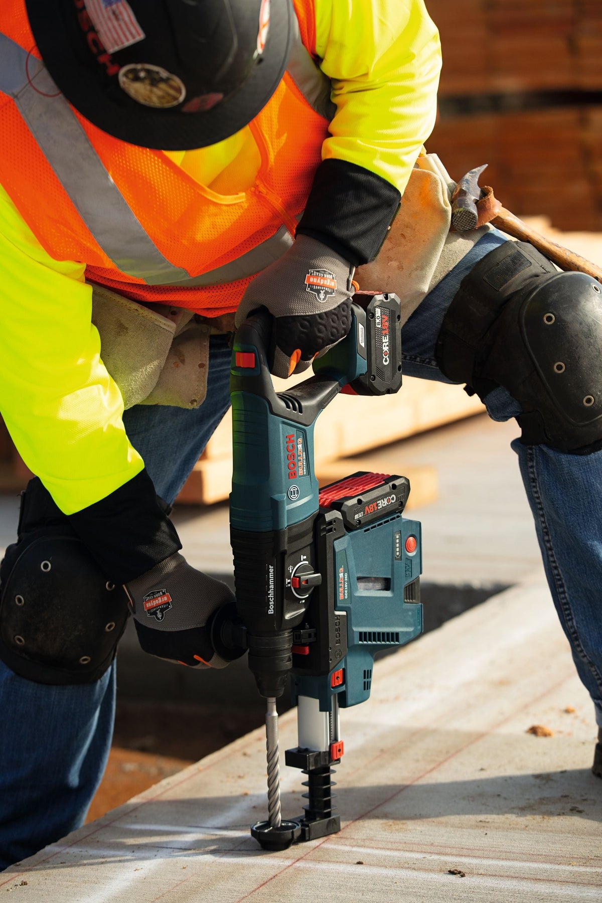 Bosch Bulldog Tough 4-Cutter 3/4-in x 18-in Alloy Steel Masonry Drill Bit for SDS-Plus Drill