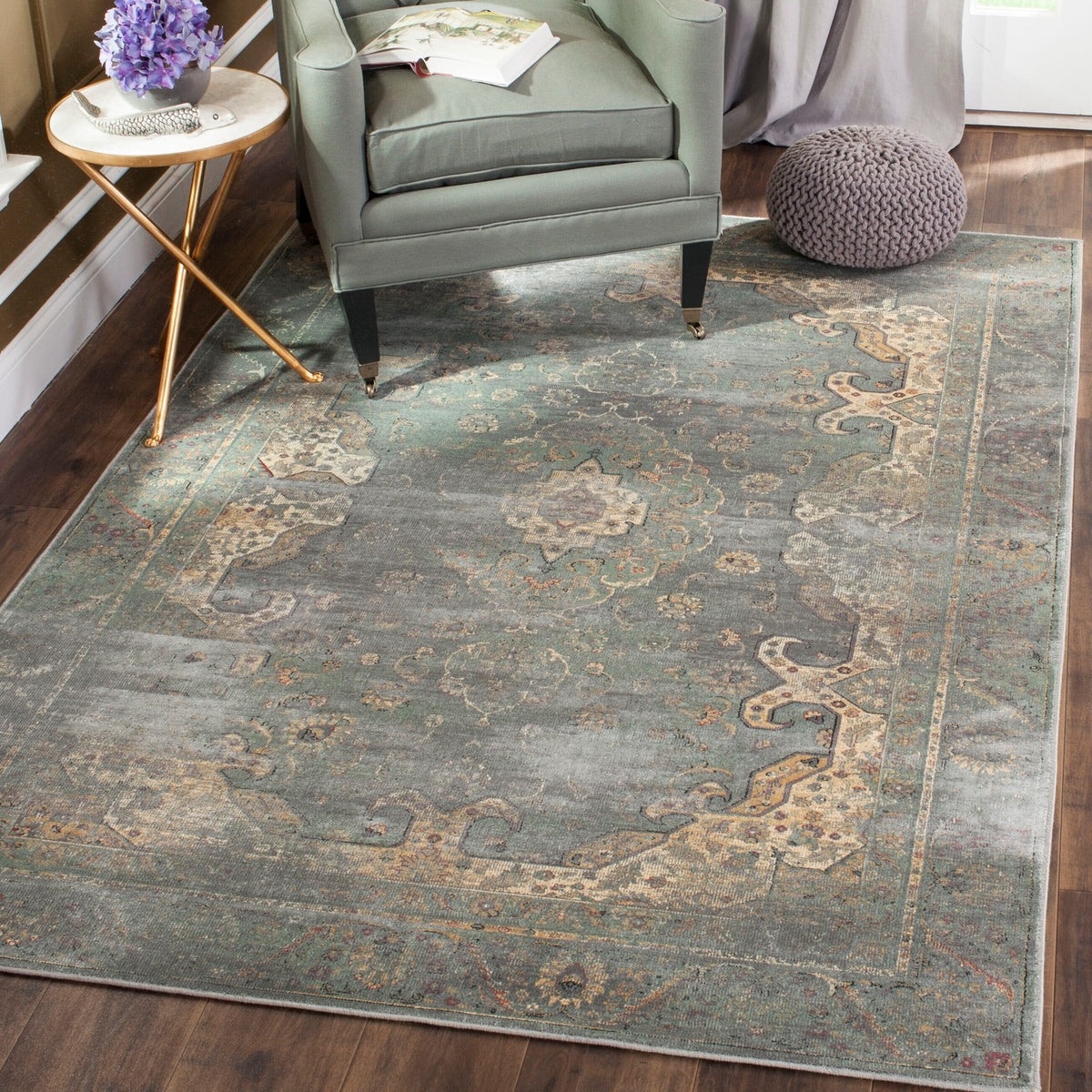 Safavieh Vintage Christina 4 x 6 Gray/Multi Indoor Distressed/Overdyed Vintage Area Rug