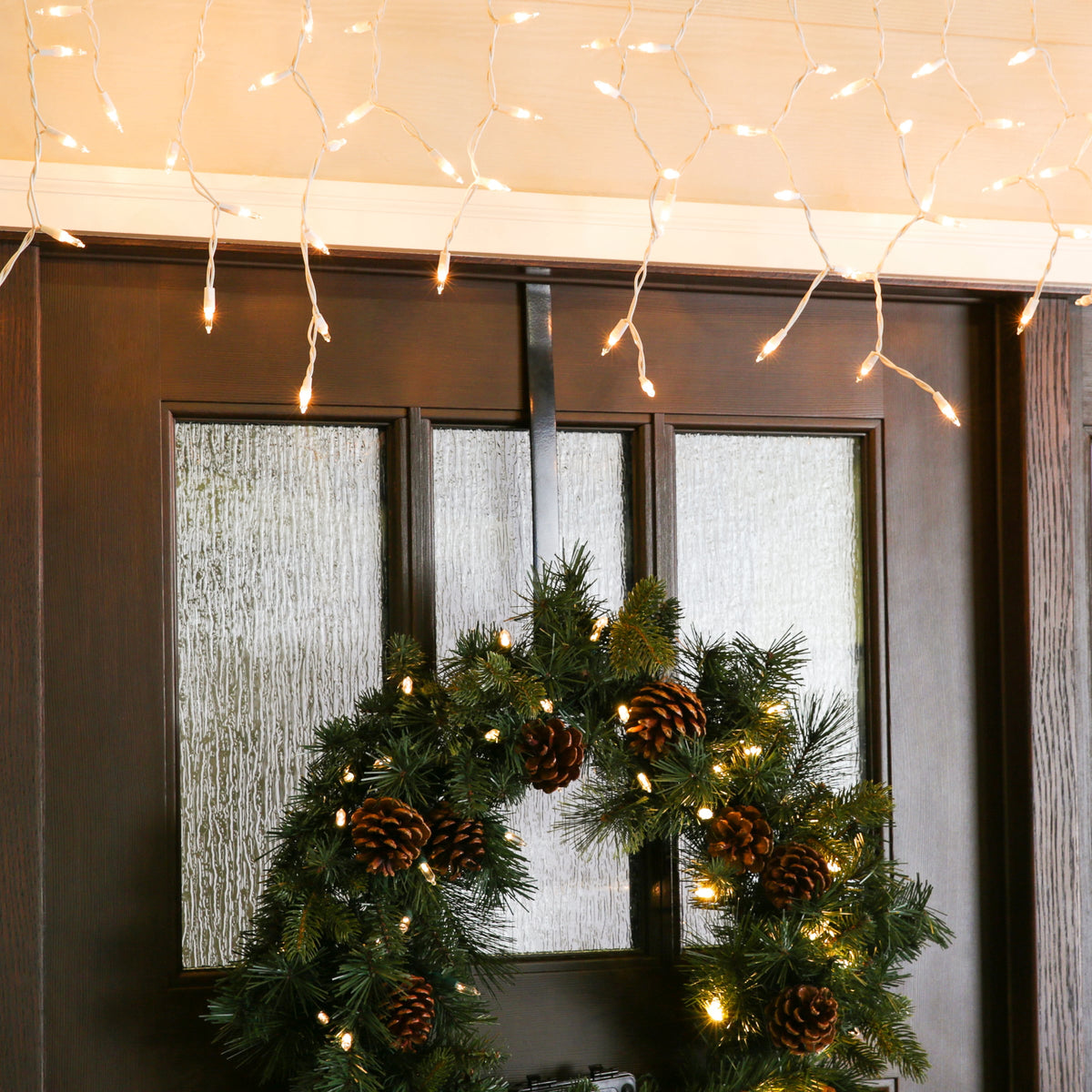 GE String-A-Long 300-Count Constant White Mini Incandescent Plug-In Christmas Icicle Lights