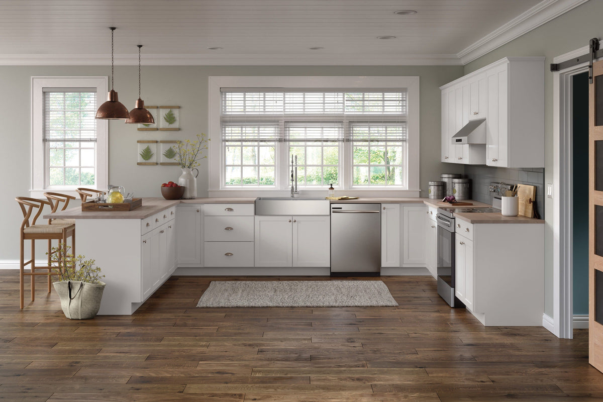 Diamond NOW Arcadia 21-in W x 35-in H x 23.75-in D TrueColor White Door and Drawer Base Stock Cabinet